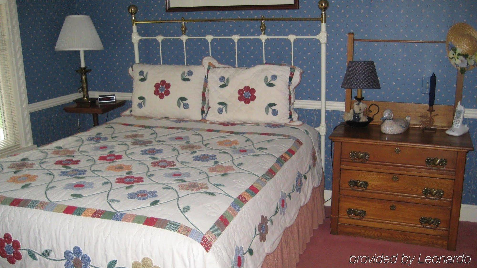 Water Street Inn Boyne City Phòng bức ảnh