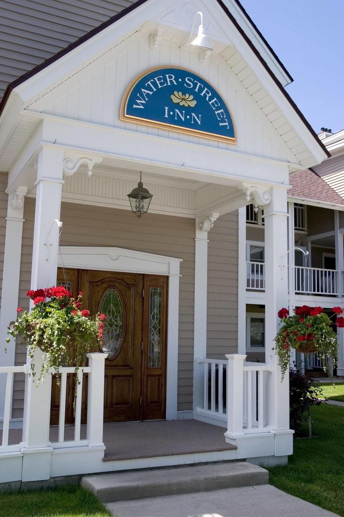 Water Street Inn Boyne City Ngoại thất bức ảnh