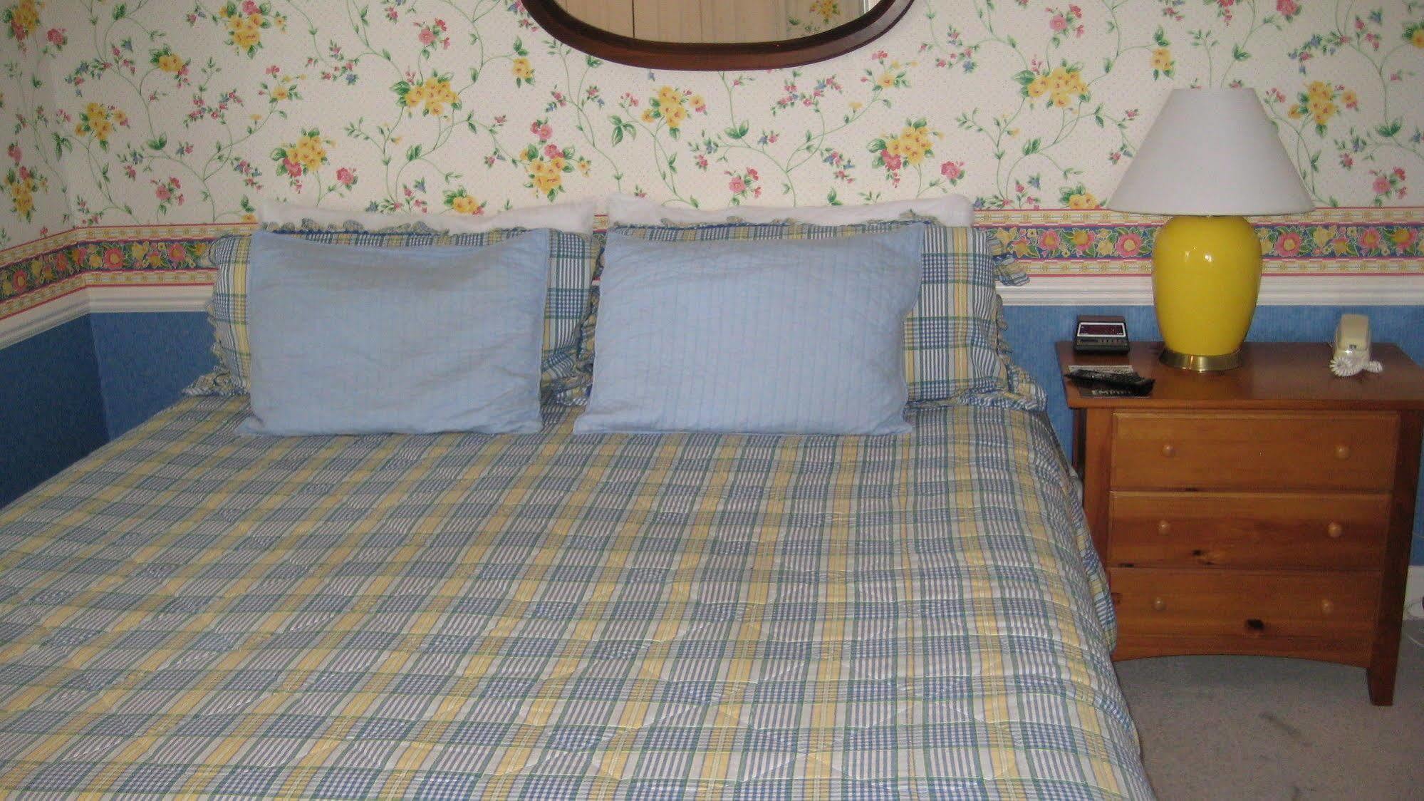 Water Street Inn Boyne City Ngoại thất bức ảnh